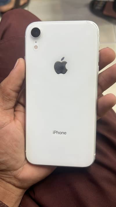 i phone xr total genuine 87 helth / 64; gb all ok