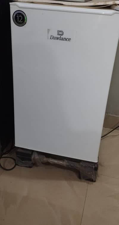 Dawlance single door refrigerator with stand For Sale