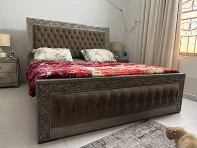 Luxury king size bed with mattress