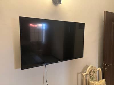 Title: TCL 43" Smart Android TV Excellent condition with box