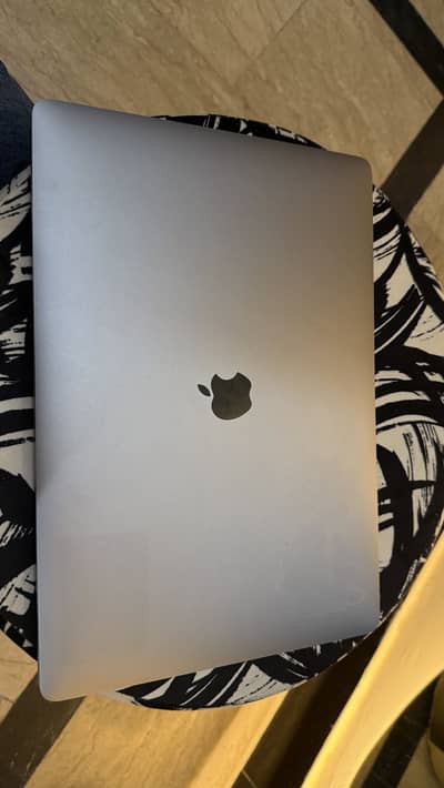 Selling Macbook 2017 Pro