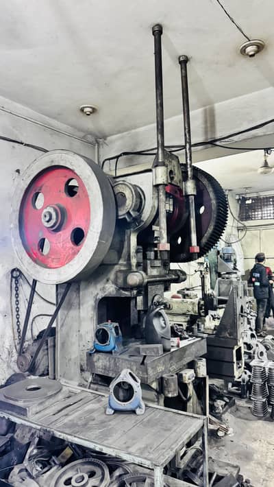Power Press 150 Ton