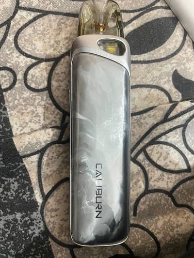 CALIBURN G4 Pro Pod Vape Silver 10/10 2 coils 6 days used Full Box