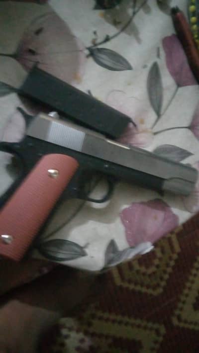 toy gun