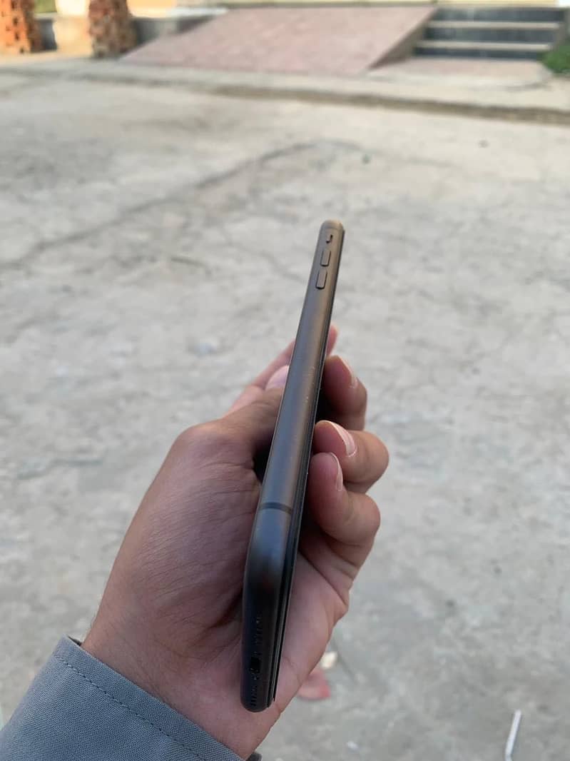 Iphone 11 4