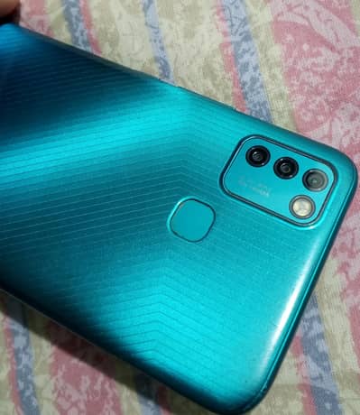 Bilkul thek chalta hai no box no charger