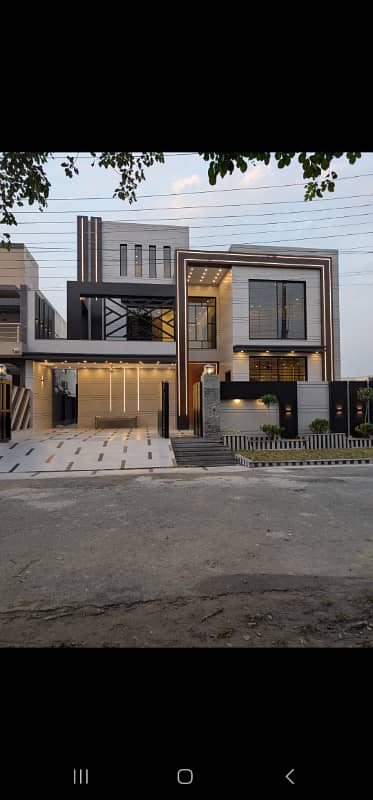 10 Marla Brand New Luxury House For Rent
