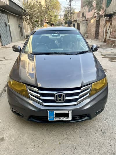 Honda City (2017) very beautiful Car-No accident 0/3/0/0/9/6/6/2/6/9/8