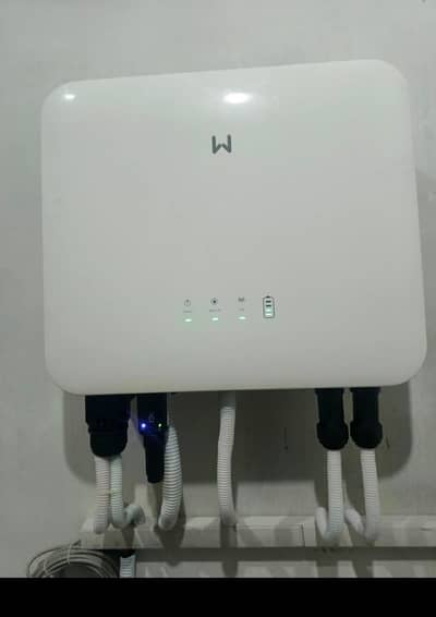 Goodwe 6kw solar hybrid inverter used but almost brand-new for xale