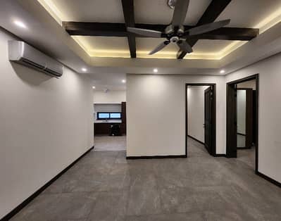 Brand New Luxury 8 Bedroom House With Swimming Pool For Rent