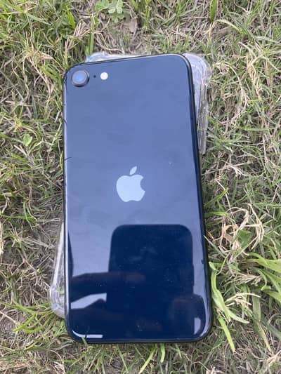 IPHONE SE 3rd gernation NEW 10/10 Condition BOX KA SATH