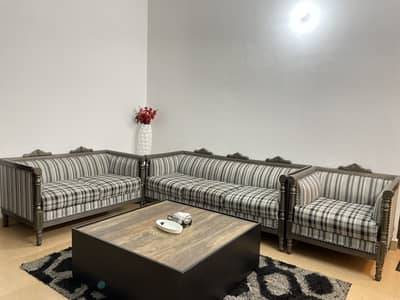 sofa set/1+2+3 seater/ neat condition