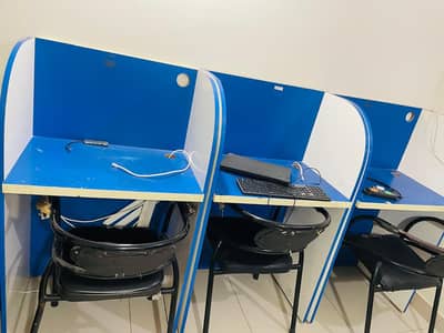 Office Cubicles with Chairs – 6 Workstations Available