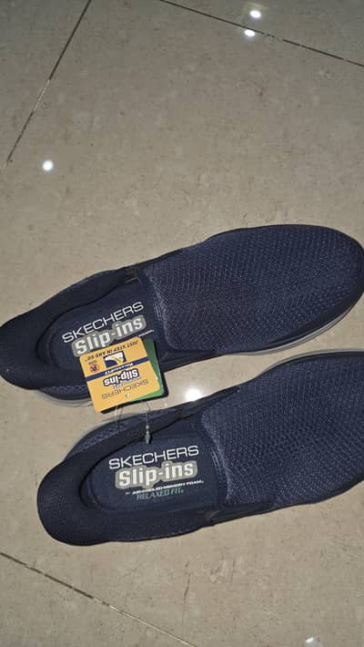sketchers slip ins