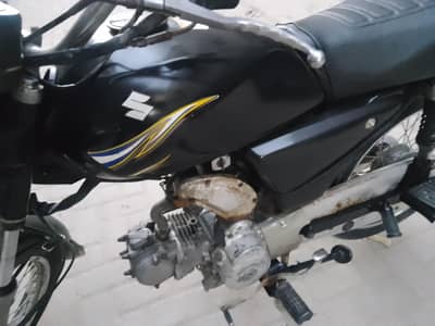 Suzuki sprinter 2013 model Karachi number