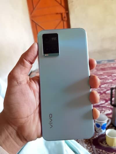 vivo y33s with box and charger