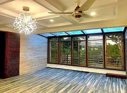 Brand New Luxury 6 Bedroom Corner House