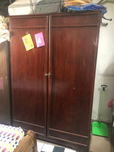 Wardrobe Almari in Good Condition