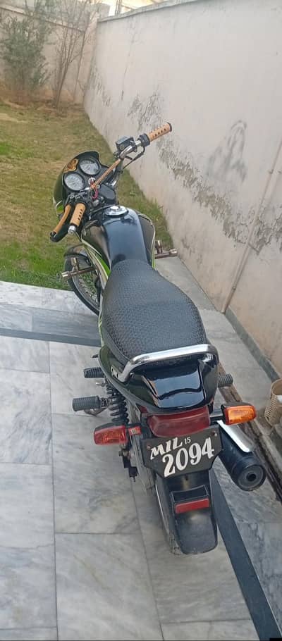 Delux 125 2015 model in Reasonable Price