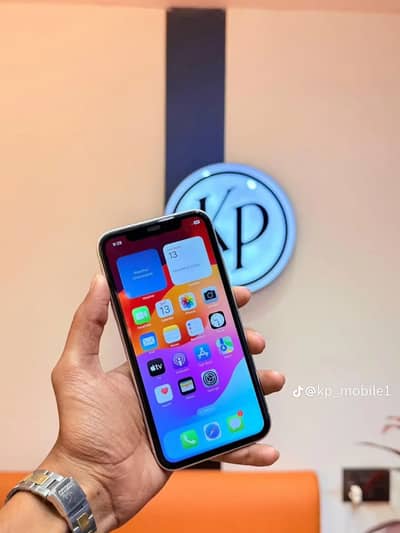 i phone xr 87%health 64 gb