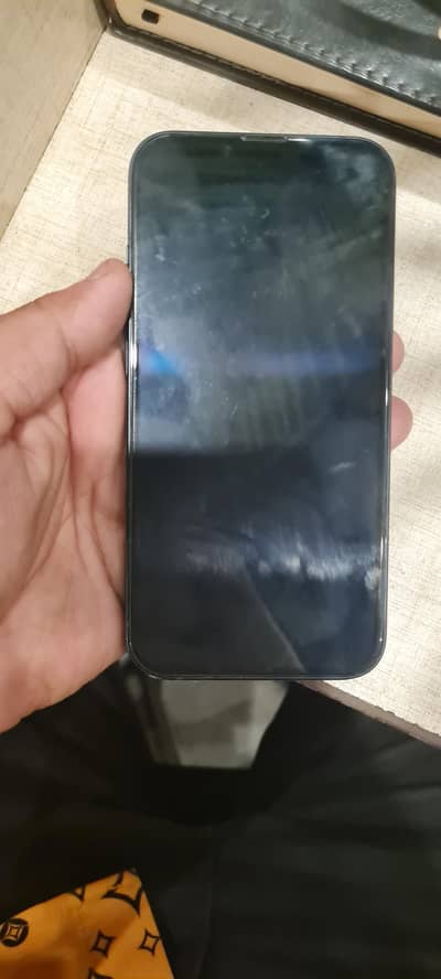 iPhone 14      128GB