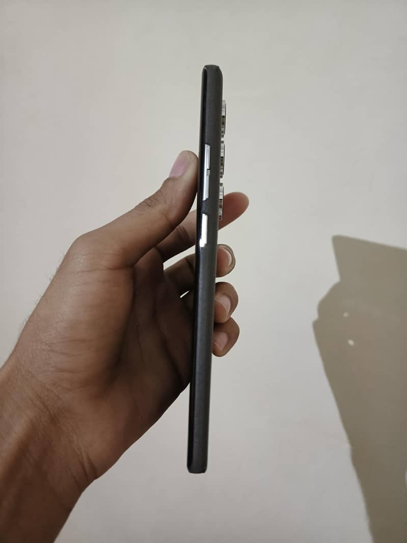 Tecno camon 40 pro 5