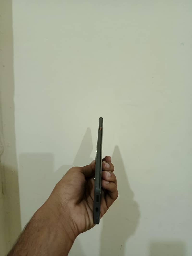 Tecno camon 40 pro 6