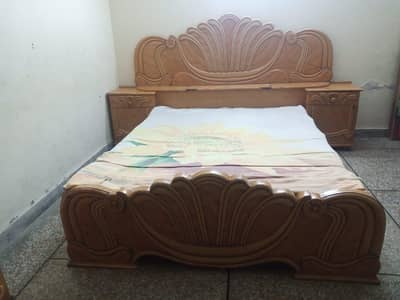 double bed wih dressing table