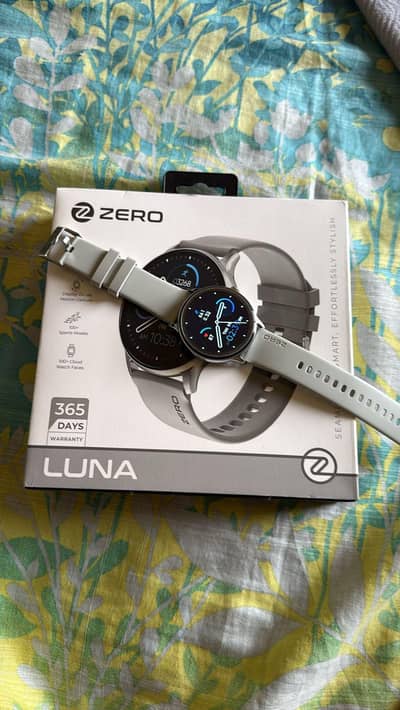 Fuxed price 1 Year warrenty  Zero Style  Luna Smartwatch