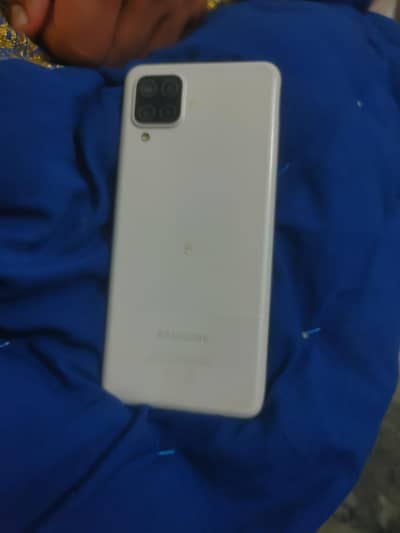 Samsung A12