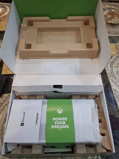 XBOX SERIES S 512 GB SSD 100 % SEALED