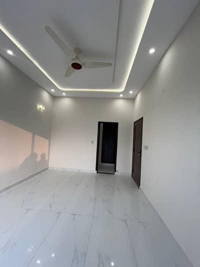 Brand New Furnished Room for Bachelor | Near Shaukat Khanum Hospital | R3 Block Johar Town