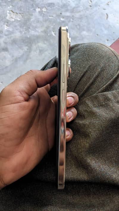 Infinix Hot 40 Pro 8Ram 256 Memory