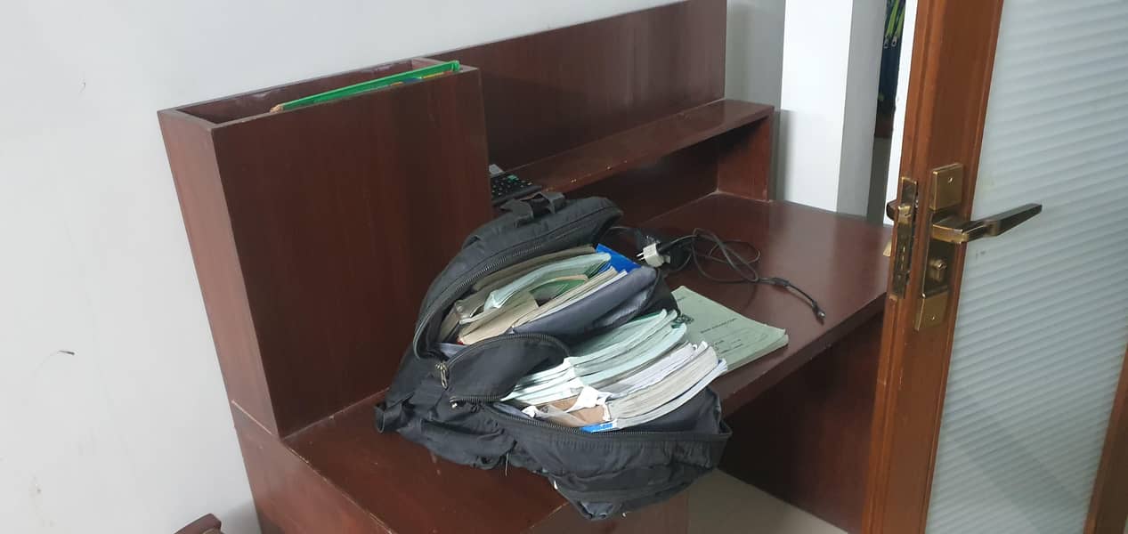 Show case and study table 3