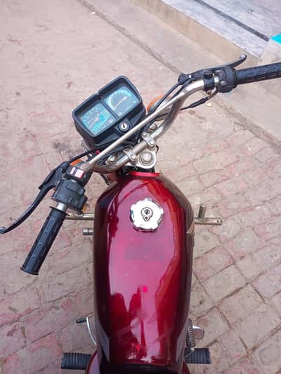 Honda CG 125 2012 model