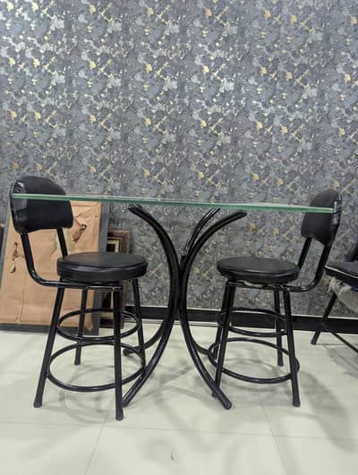 Beautiful dining table with 2 chairs for sale