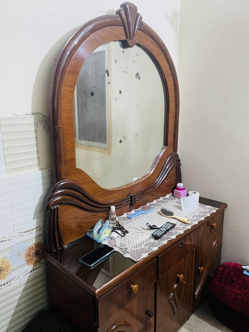 Dressing table 2
