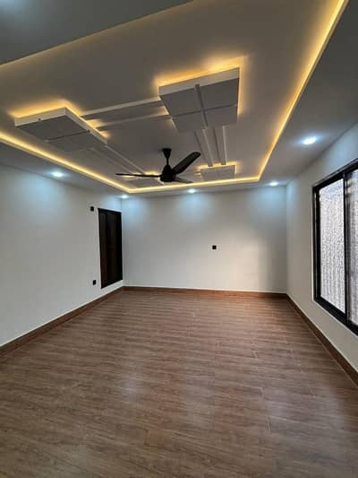 Commercial Space Available For Rent