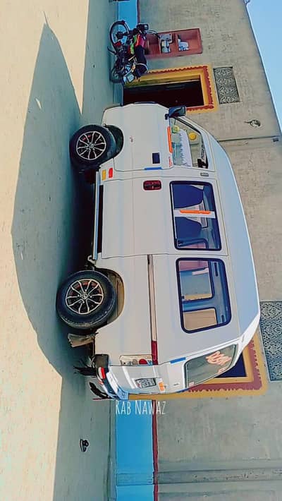 Suzuki Bolan 2021 03403811664