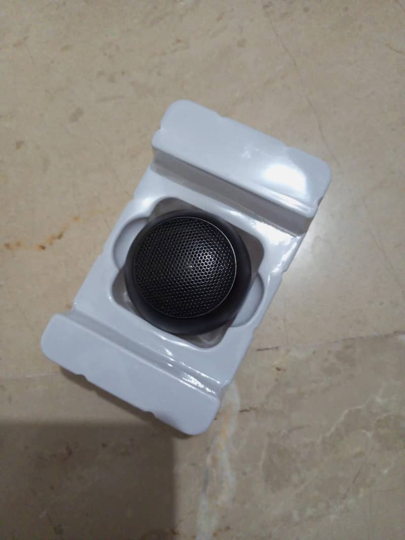mini speaker 1