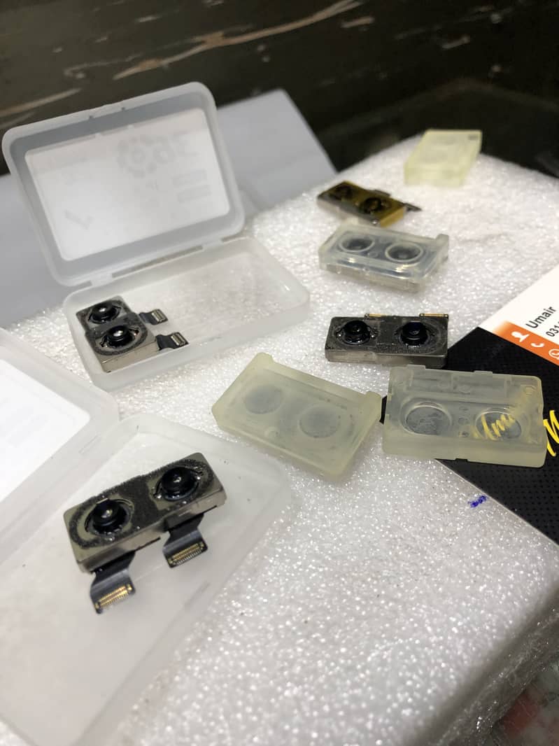 Iphone x back camera 0