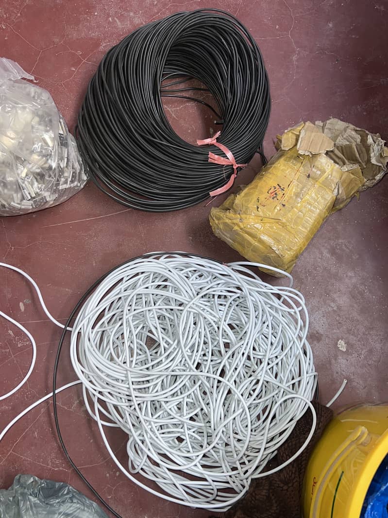 Data Cable Molding Machine 14