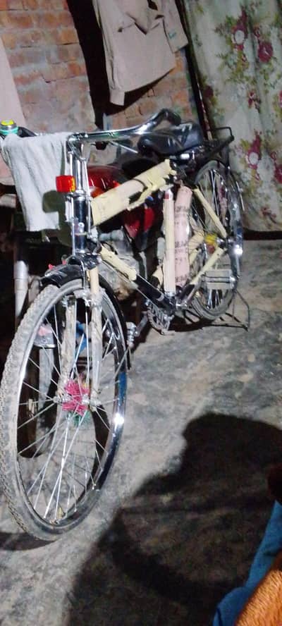 new 4din chalai hu Sirf arjant bechni hy zaroorat hy 20inch