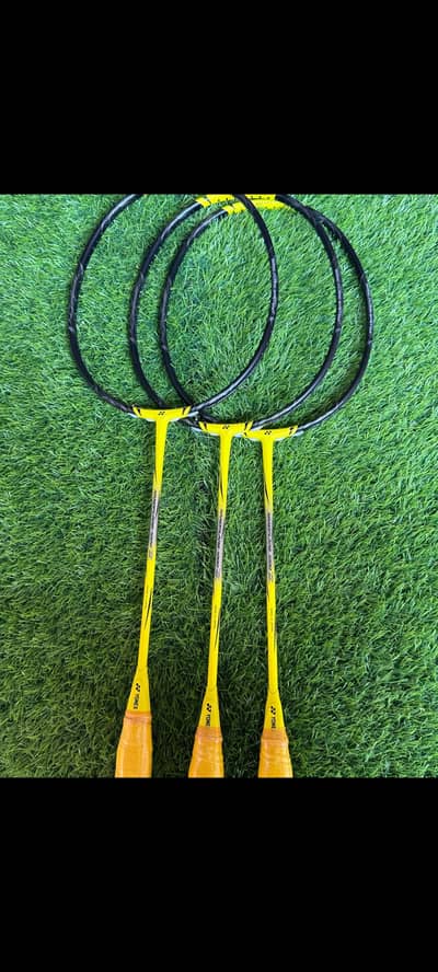 Yonex top rated badminton racket for attacking