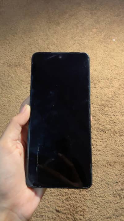 Main apna mobile phone urgent sale kr rhi hu