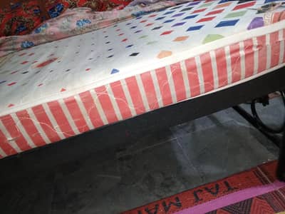 ONE DOUBLE BED METTRESS