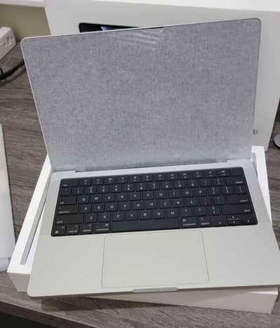 Macbook Pro M2