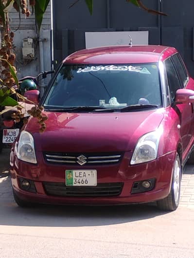Suzuki Swift 1.3 DLX Manual 2011 - Lahore Number