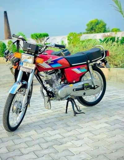 Honda 125cc 2005 model only WhatsApp 03=25=23=60=5=10