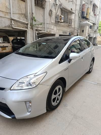Toyota Prius model 2014 registration 2017